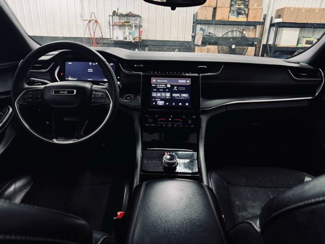 2023 JEEP GRAND CHEROKEE - Image 22