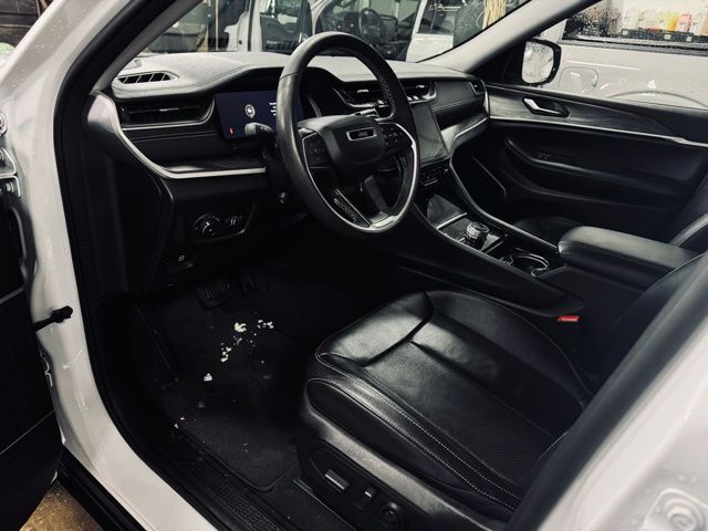 2023 JEEP GRAND CHEROKEE L - Image 18