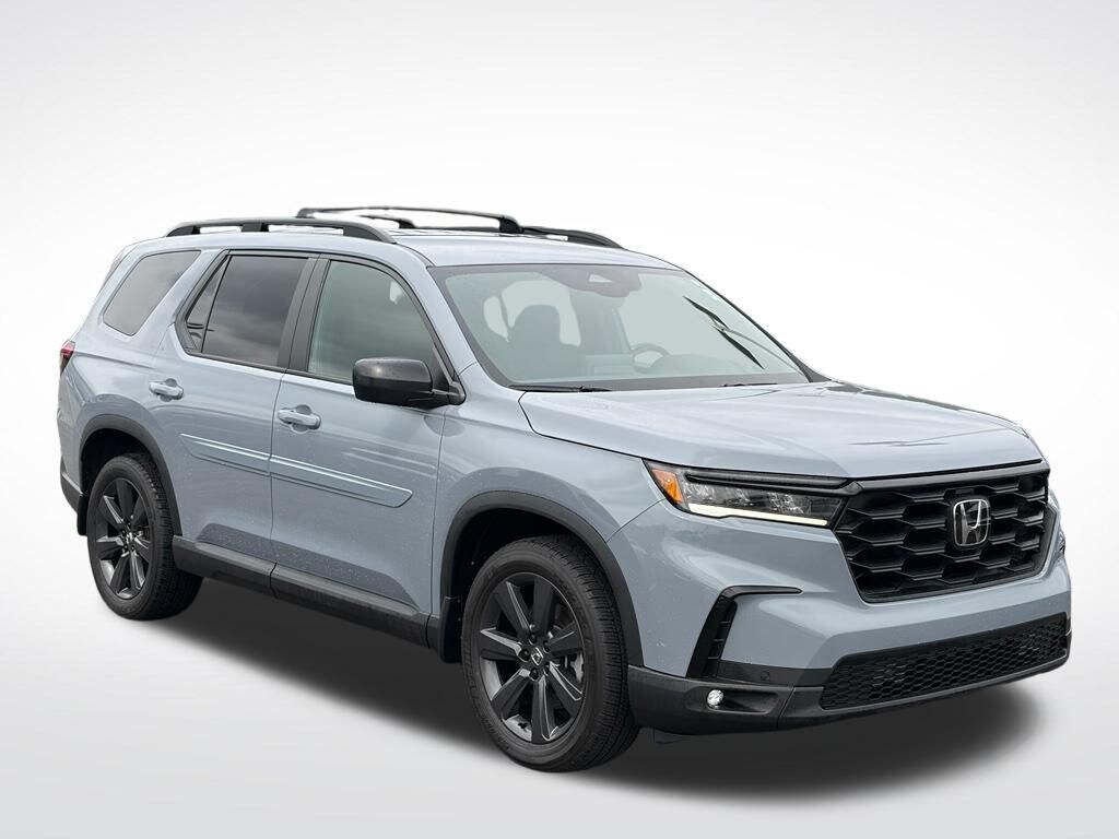 Used 2025 Honda Pilot Sport SUV