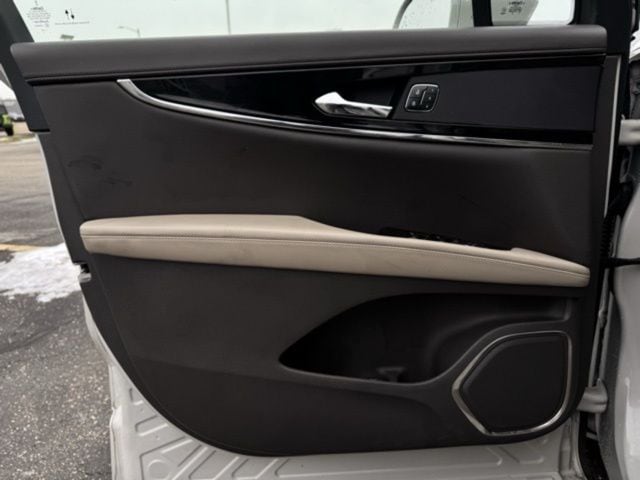 2022 LINCOLN NAUTILUS - Image 12