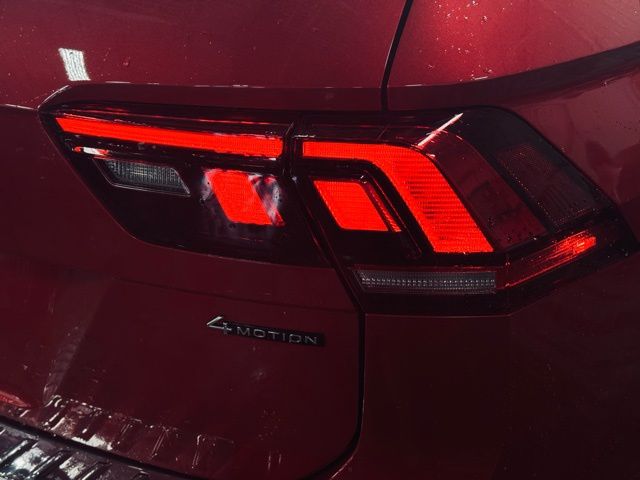 2022 VOLKSWAGEN TIGUAN - Image 7