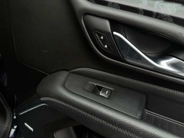 2021 GMC YUKON - Image 15