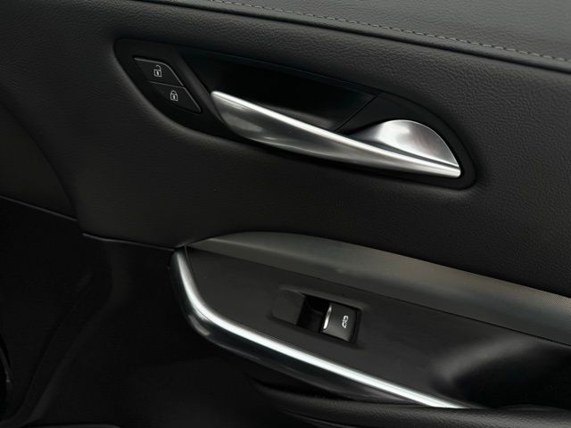 2023 CADILLAC XT4 - Image 14