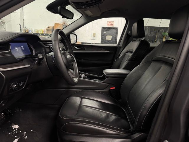 2023 JEEP GRAND CHEROKEE L - Image 17