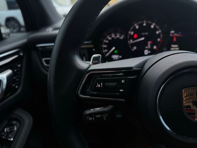 2024 PORSCHE MACAN - Image 28
