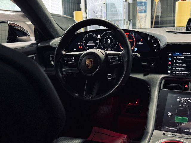 2020 PORSCHE TAYCAN - Image 25