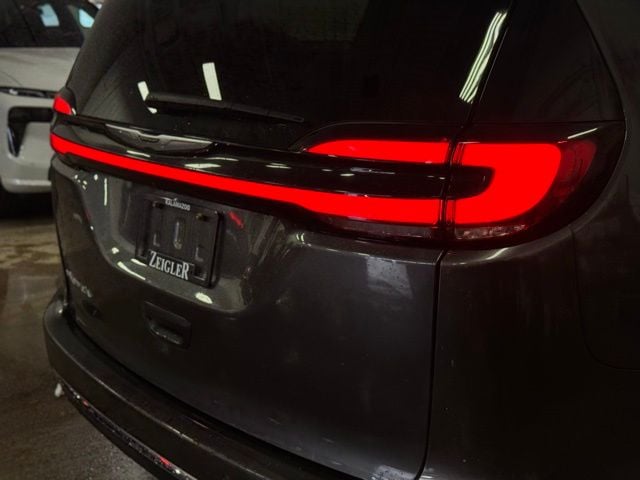 2022 CHRYSLER PACIFICA - Image 7