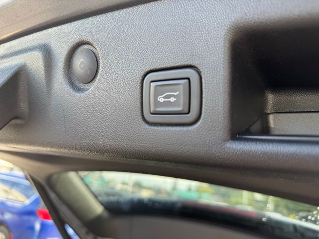 2023 CHEVROLET EQUINOX - Image 11