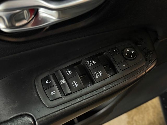 2022 JEEP CHEROKEE - Image 15