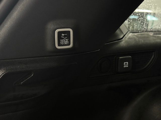 2023 JEEP GRAND CHEROKEE - Image 11