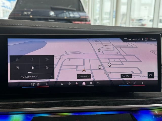 2025 BMW 750E - Image 44