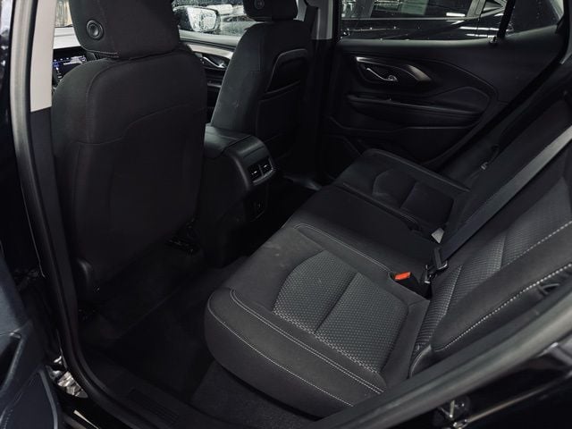 2022 GMC TERRAIN - Image 18