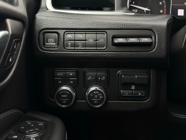 2021 GMC YUKON - Image 36