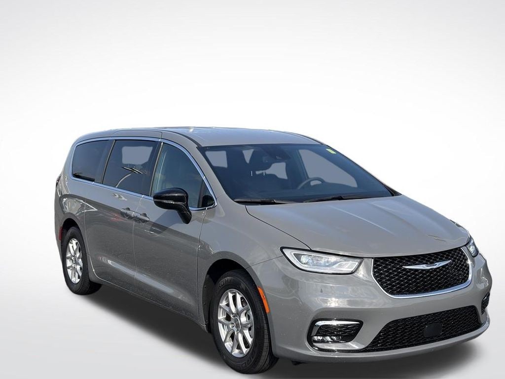 Certified 2025 Chrysler Pacifica Select Van Passenger Van
