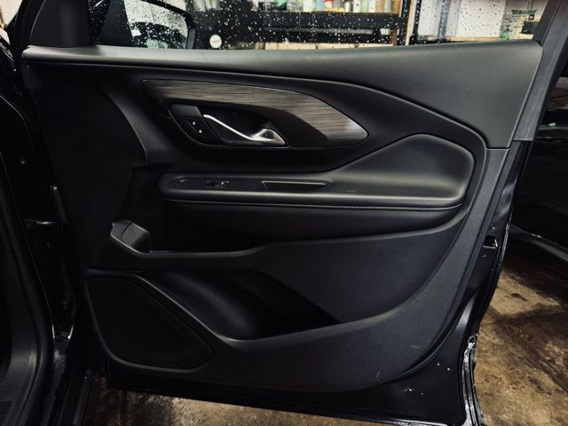 2022 GMC TERRAIN - Image 13