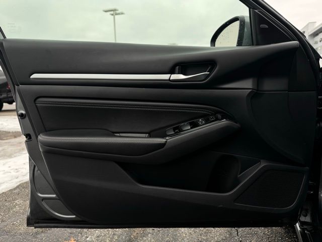 2023 NISSAN ALTIMA - Image 10