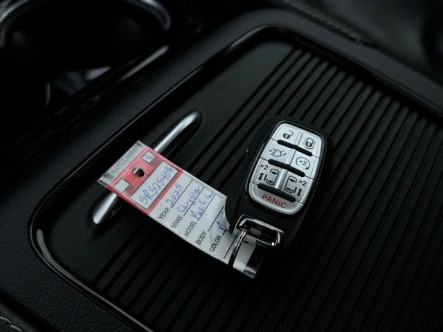 2025 CHRYSLER PACIFICA - Image 44