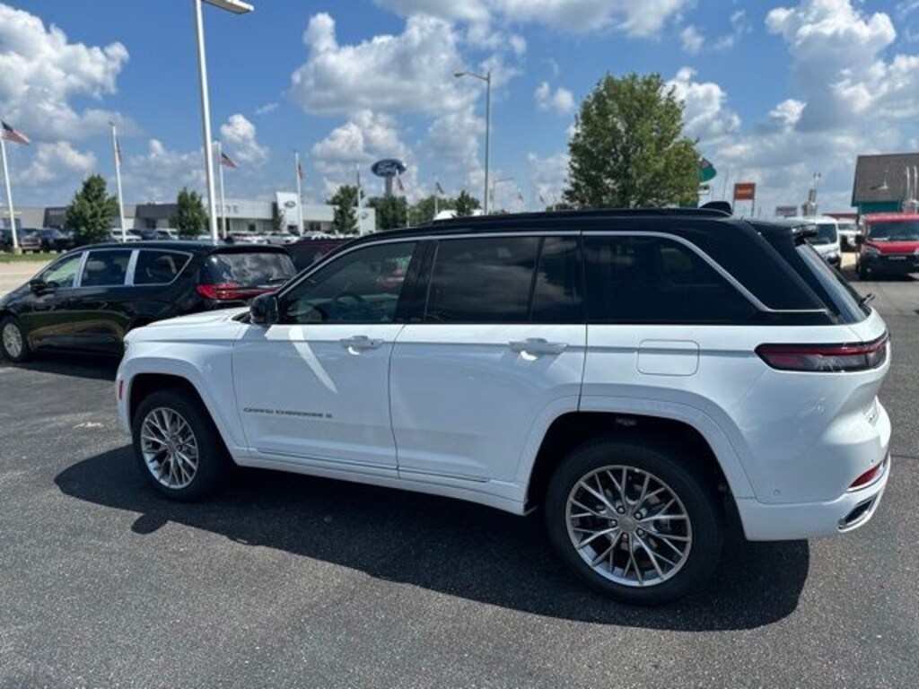 New 2025 Jeep Grand Cherokee Summit SUV