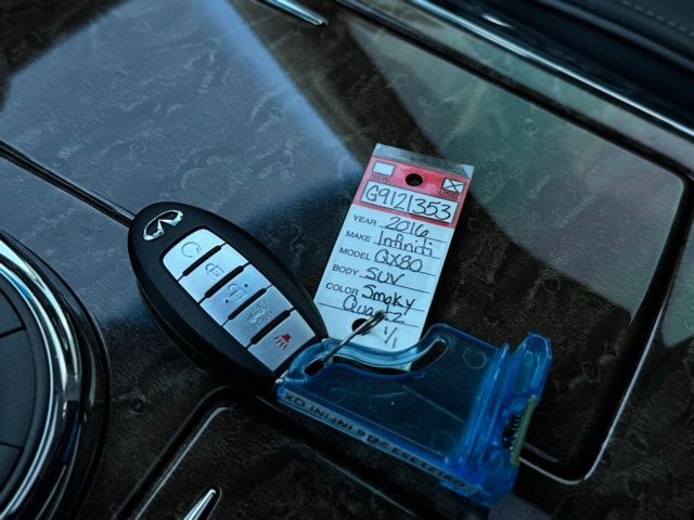 2016 INFINITI QX80 - Image 41