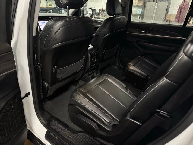 2023 JEEP GRAND CHEROKEE L - Image 20