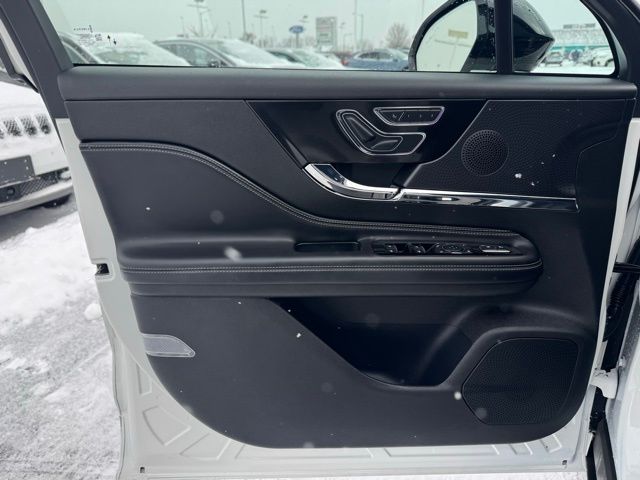 2024 LINCOLN CORSAIR - Image 14