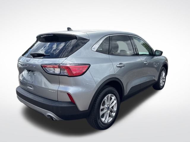 2022 Ford Escape SE photo 4