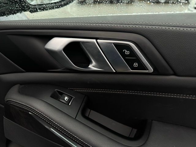 2023 BMW X5 - Image 18