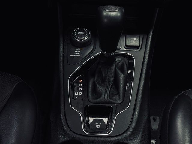 2022 JEEP CHEROKEE - Image 32