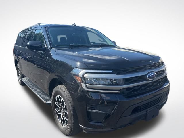 2023 Ford Expedition MAX XLT photo 2