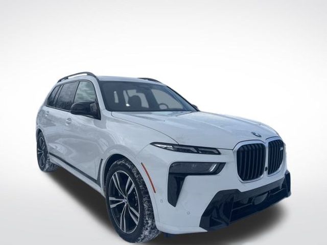 2025 Bmw X7 M60i photo 3