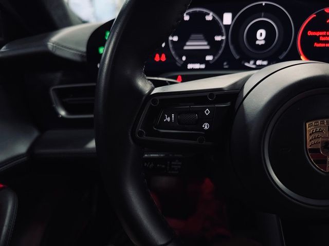 2020 PORSCHE TAYCAN - Image 28