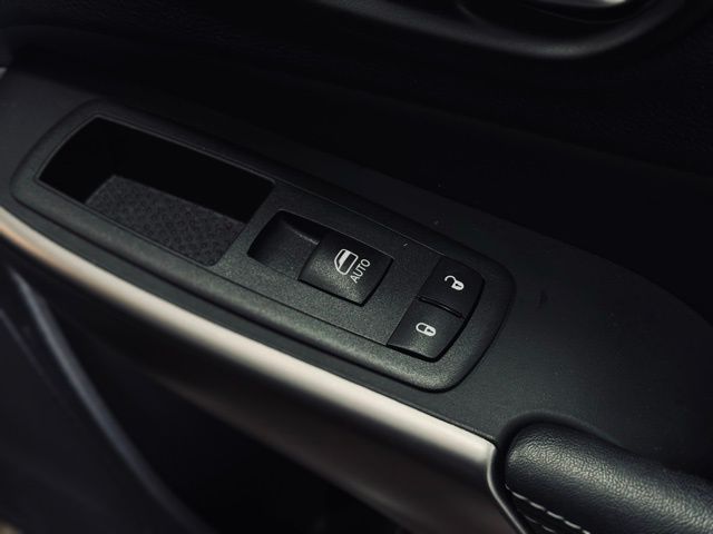 2022 JEEP CHEROKEE - Image 16