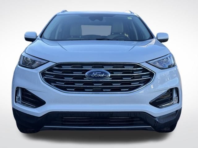 2022 Ford Edge SEL photo 2