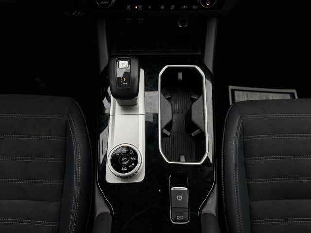 2025 MITSUBISHI OUTLANDER - Image 32