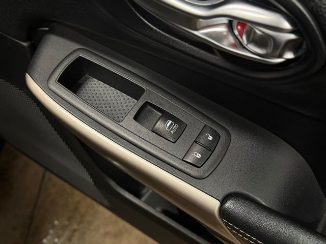 2017 JEEP CHEROKEE - Image 16