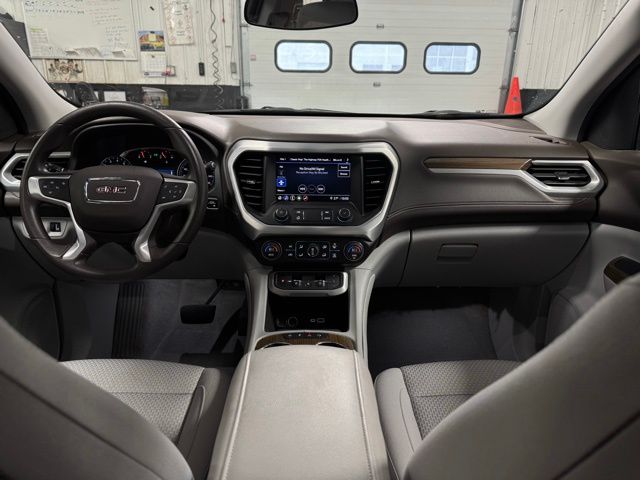 2023 GMC ACADIA - Image 21