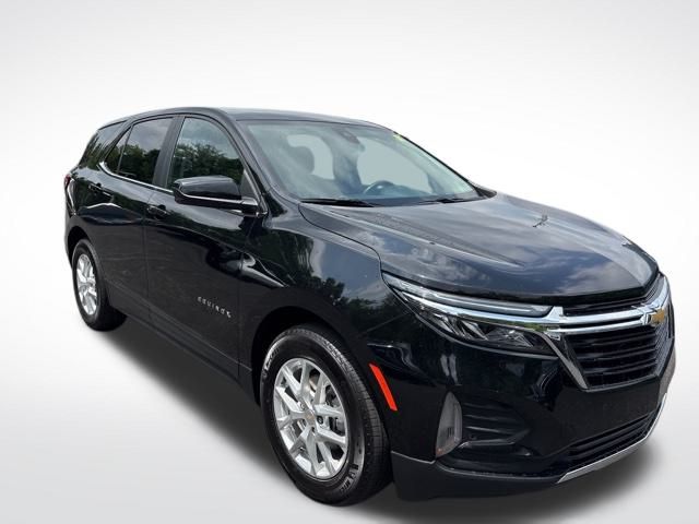 2022 Chevrolet Equinox LT photo 3
