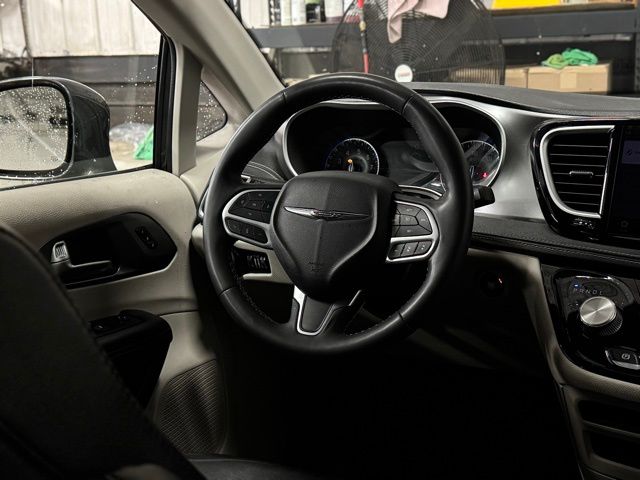 2022 CHRYSLER PACIFICA - Image 28