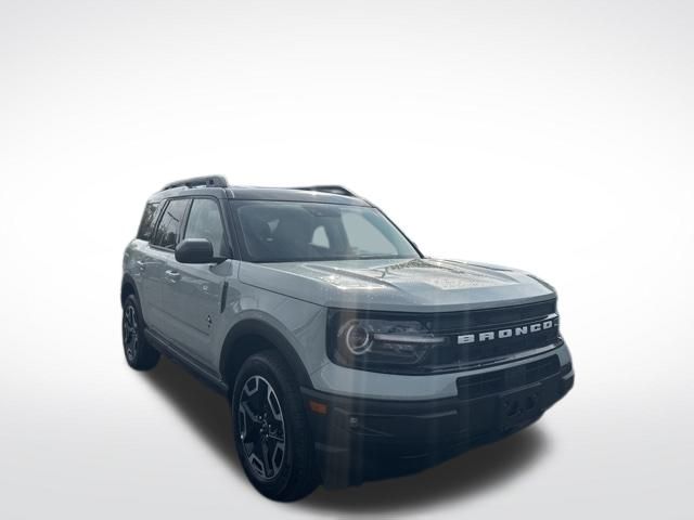 2024 Ford Bronco Sport Outer Banks photo 3