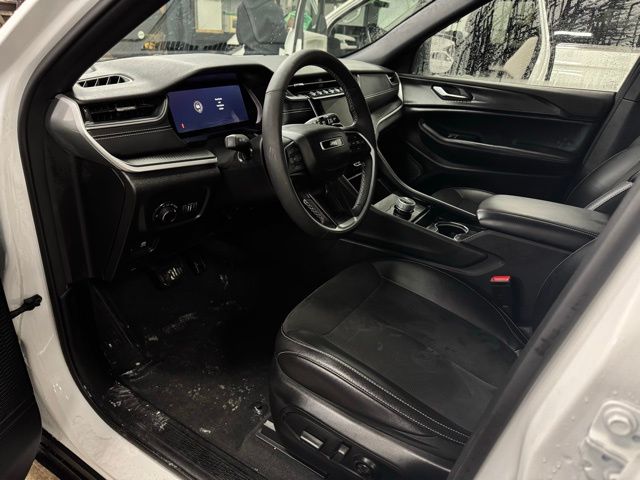 2023 JEEP GRAND CHEROKEE - Image 17