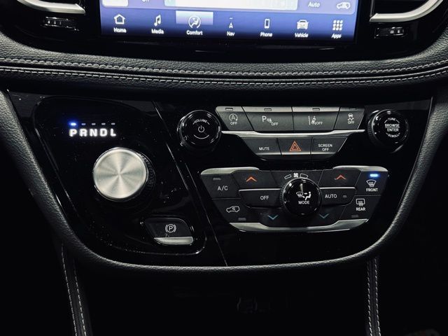 2025 CHRYSLER PACIFICA - Image 38