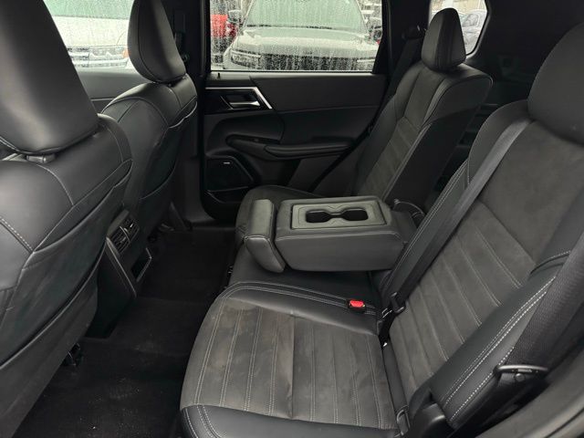 2025 MITSUBISHI OUTLANDER - Image 21