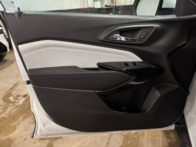 2025 CHEVROLET TRAX - Image 11