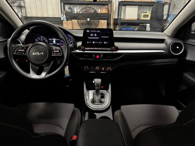 2024 KIA FORTE - Image 19