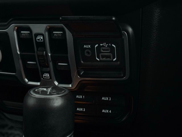 2019 JEEP WRANGLER - Image 31