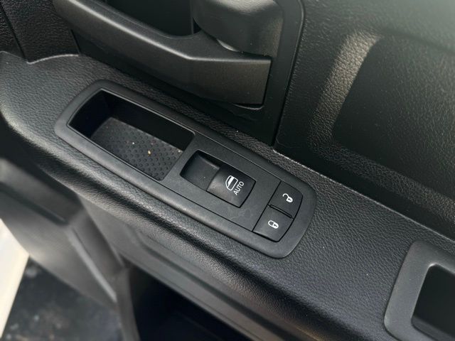 2022 RAM 1500 - Image 13