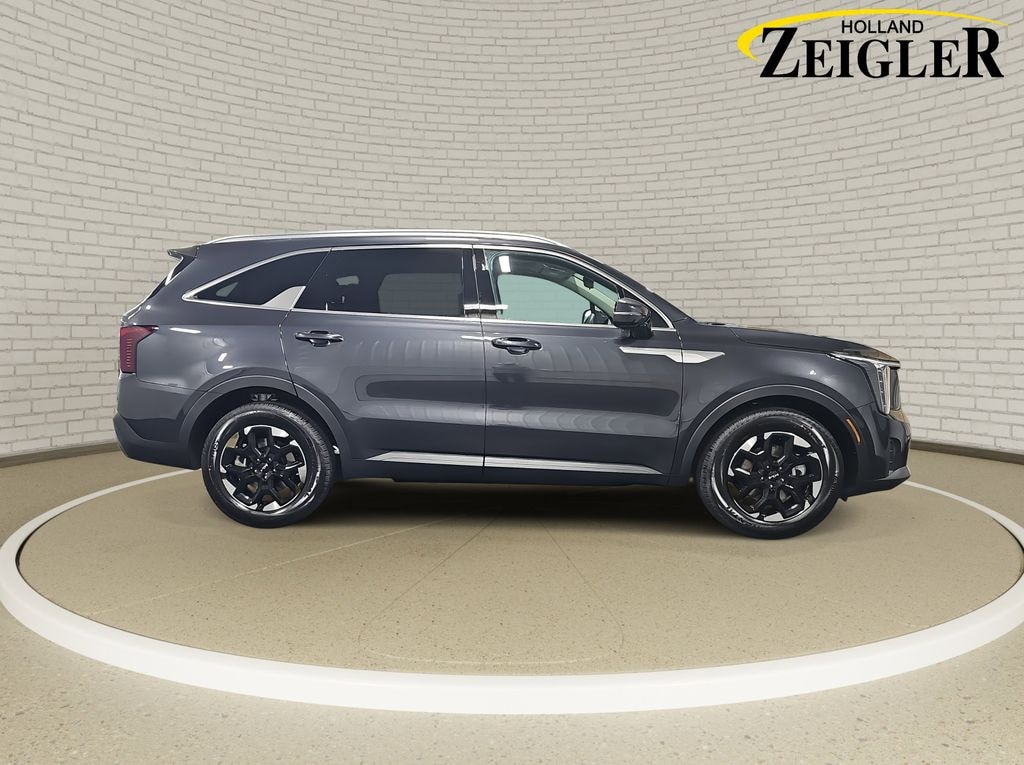 New 2025 Kia Sorento S SUV