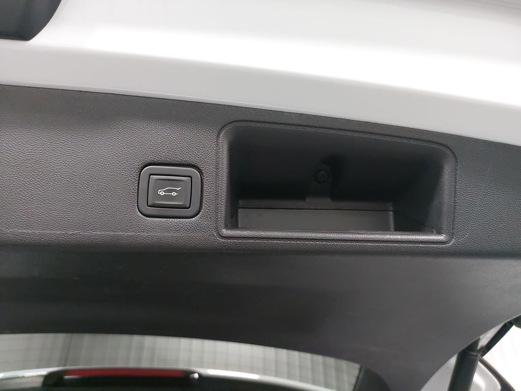 2024 GMC TERRAIN - Image 13