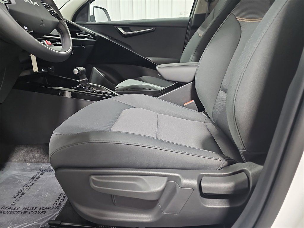 2024 KIA NIRO - Image 28