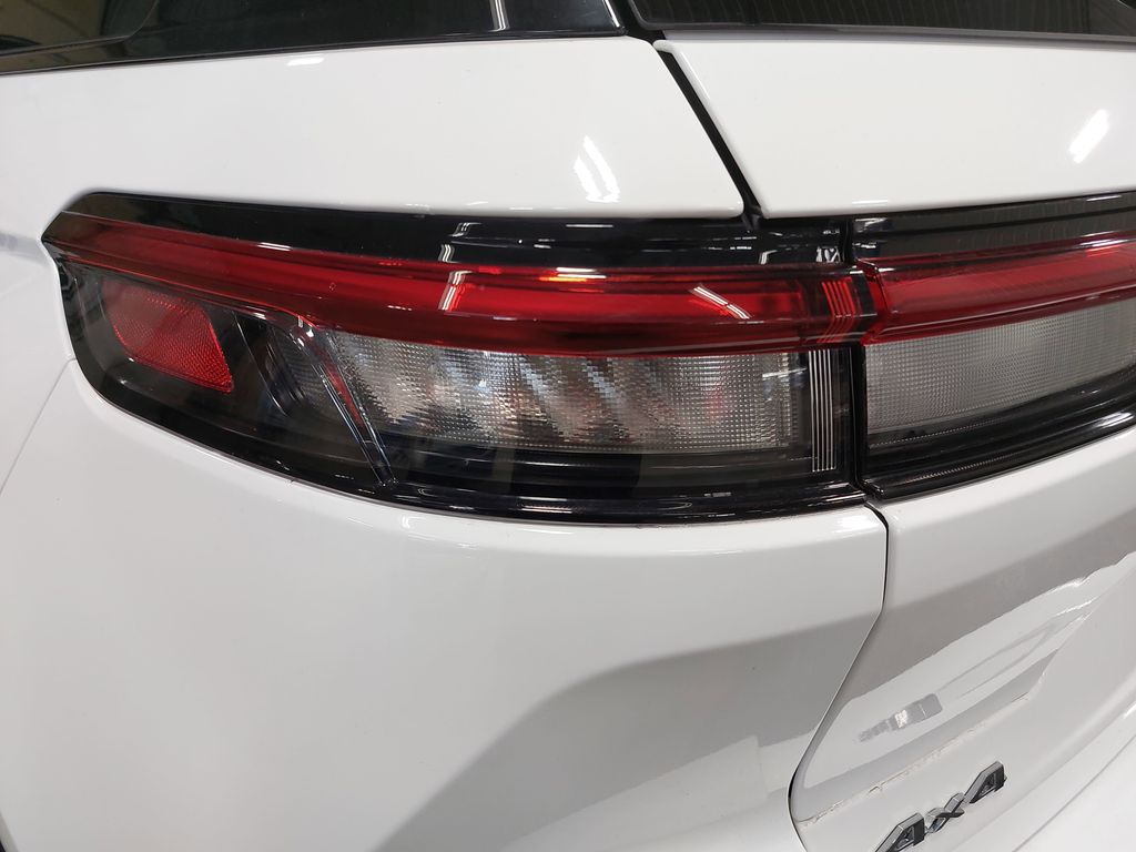 2023 JEEP GRAND CHEROKEE - Image 33